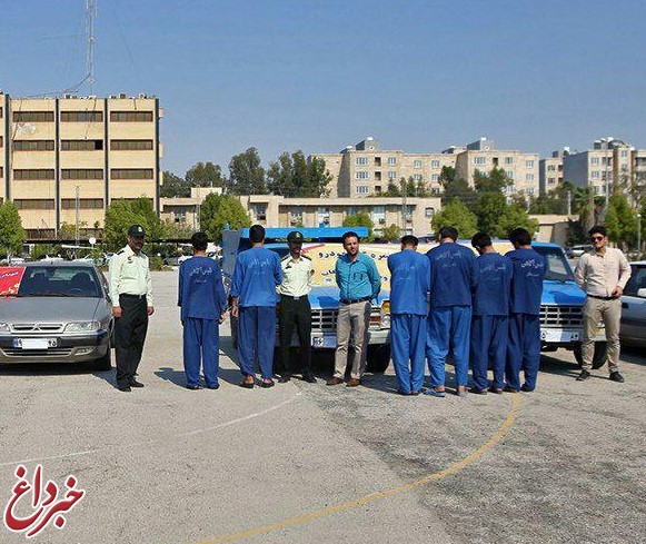 دستگیری سارقان 23 دستگاه خودرو در بندر عباس